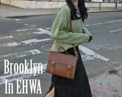 2020 Korean Edition Dongdaemun Spring and summer new pattern One shoulder Diagonal package College wind Female bag Handbag Retro Oil skin Female bag