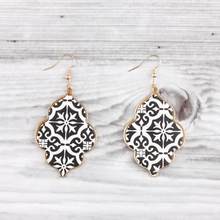 工厂直销压铸环保锌合金摩洛哥风格巴洛克彩印贴皮PU皮吊坠耳环