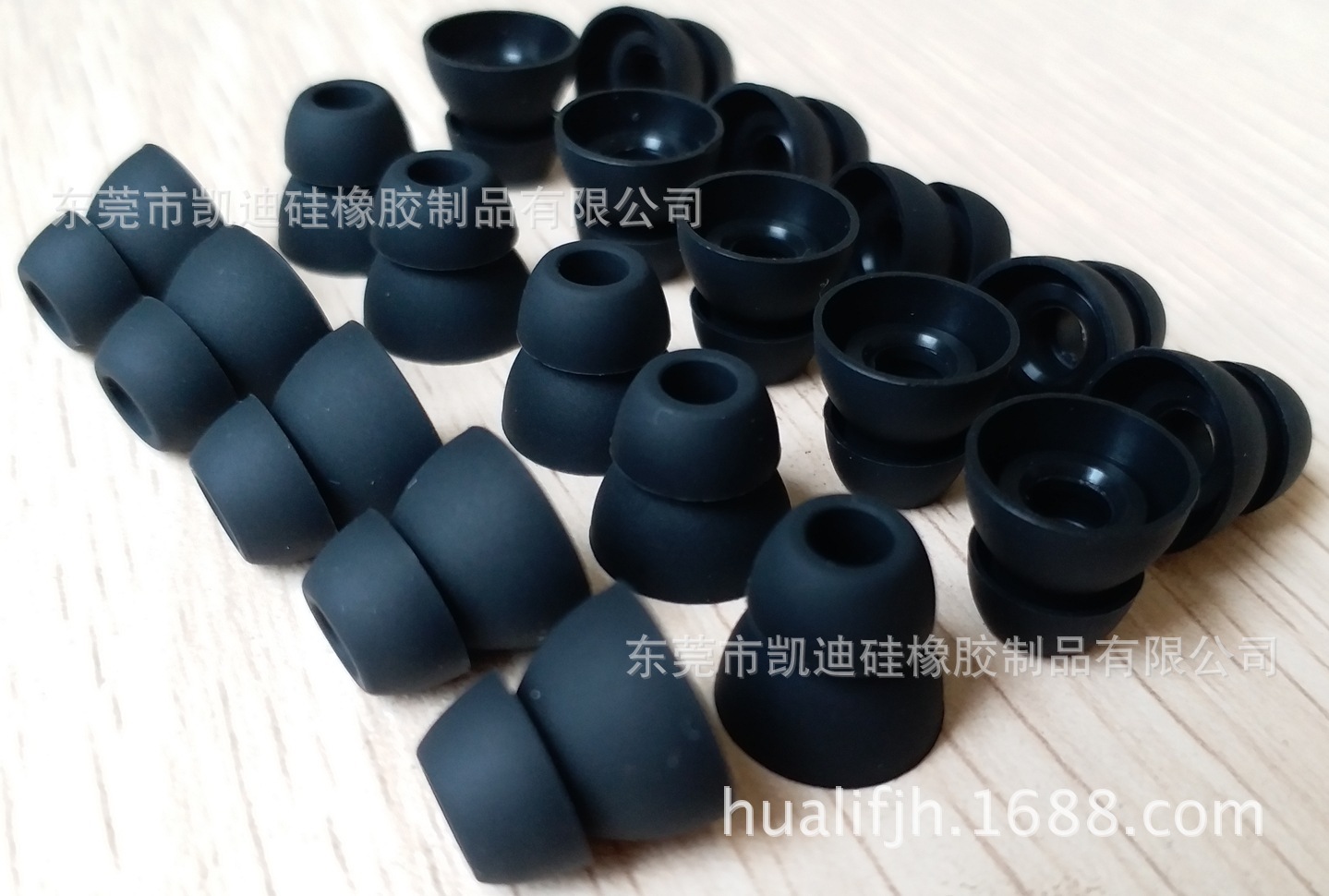 厂家现模现货供应硅胶耳塞 款式多样 颜色多选 价格优惠 双色耳塞