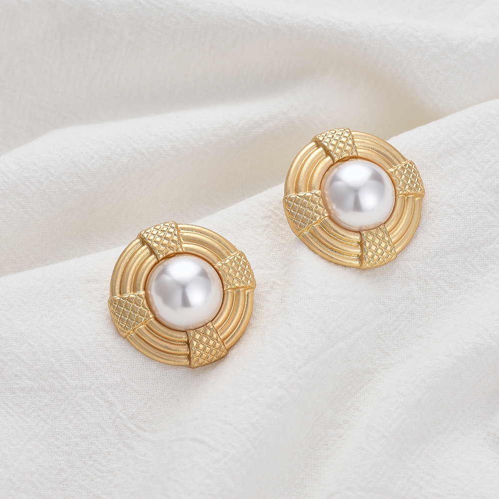 New Earrings S925 Silver Needle Geometric Round Baroque Pearl Earrings For Women display picture 3