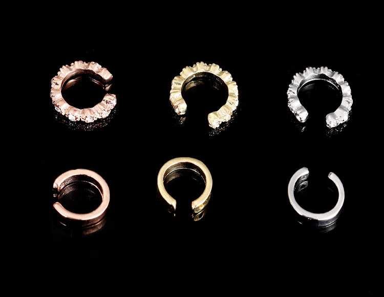 Pointed labret stud close-up product detail
