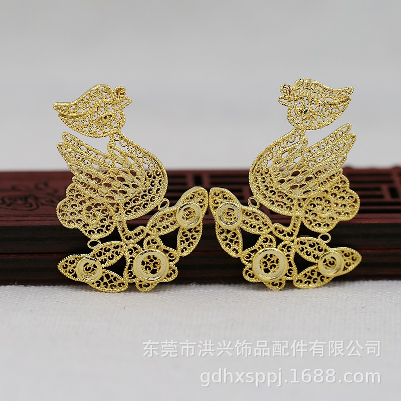 洪兴DIY饰品铜新款24k金保色46*35MM凤冠镀金成对情侣小鸟B1256