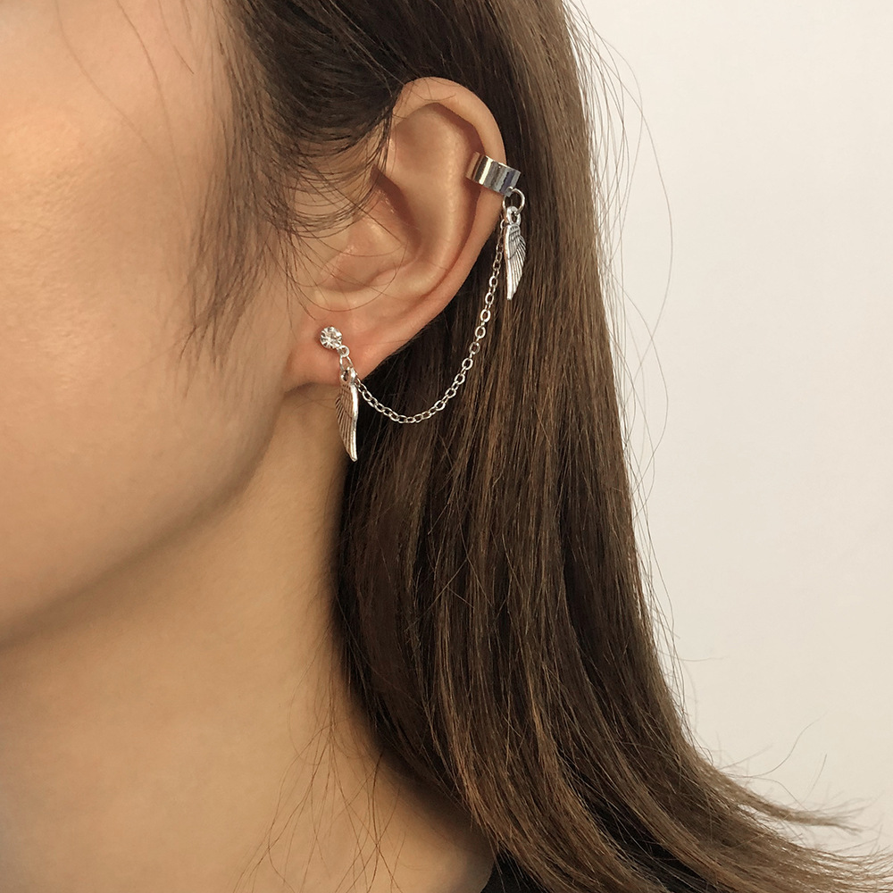 New Wing Exaggerated Retro High-end Earrings display picture 1