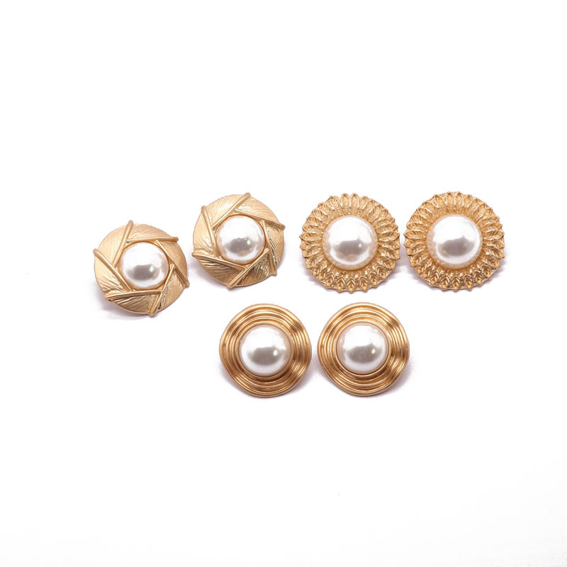 Große Runde, Übertriebene, Halbteilige, Perlensilberne Nadelohrstecker display picture 1