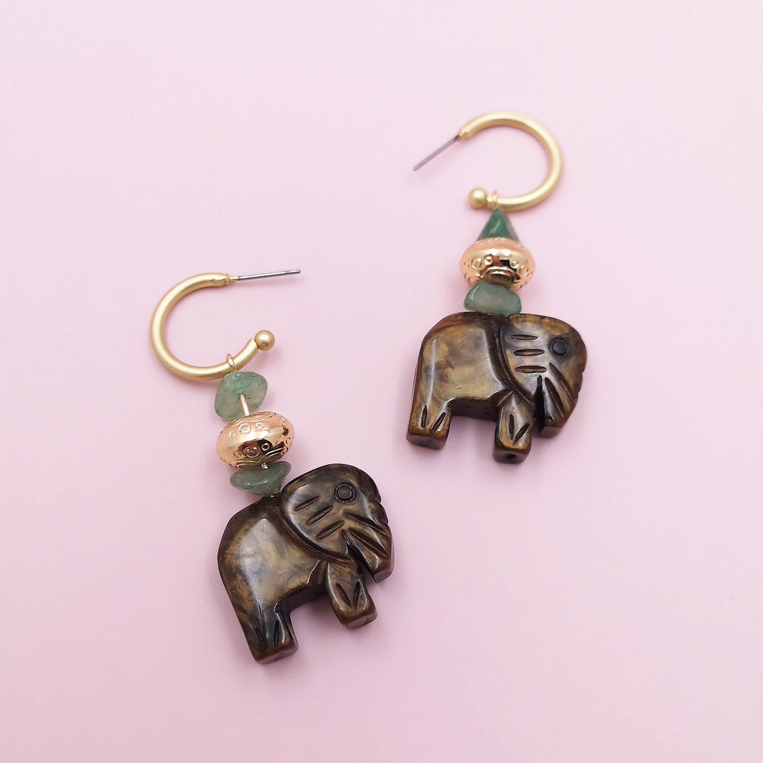 Fashion Elephant-shaped Wooden Alloy Earrings Creative Retro Simple Classic Solid Color Wood Earrings display picture 7