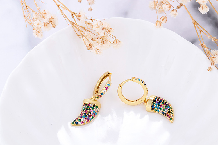 10g Weight Zircon Inlay Material Earrings Classification Housewarming, Anniversary, Business, Wedding, Travel, Birthday, Festival Occasion Copper Material Geometric Pattern Women'S Gender Plating Design Fashion Style Copper Plating Geometric Zircon 12