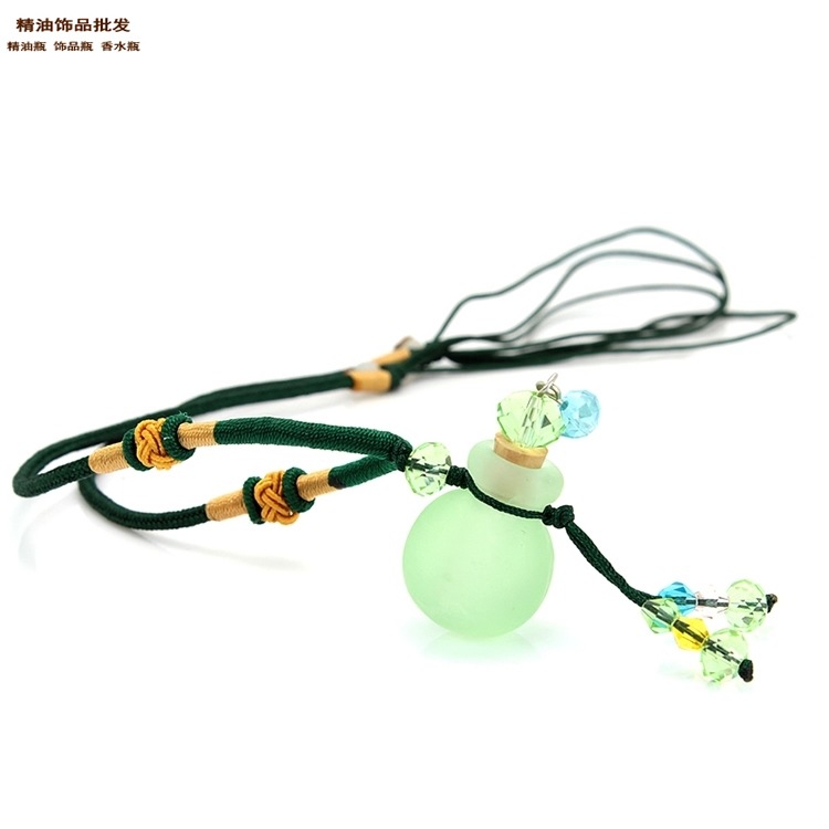 中国精油饰品网砚都绿色球形磨砂瓶细双扣绳项链3.jpg