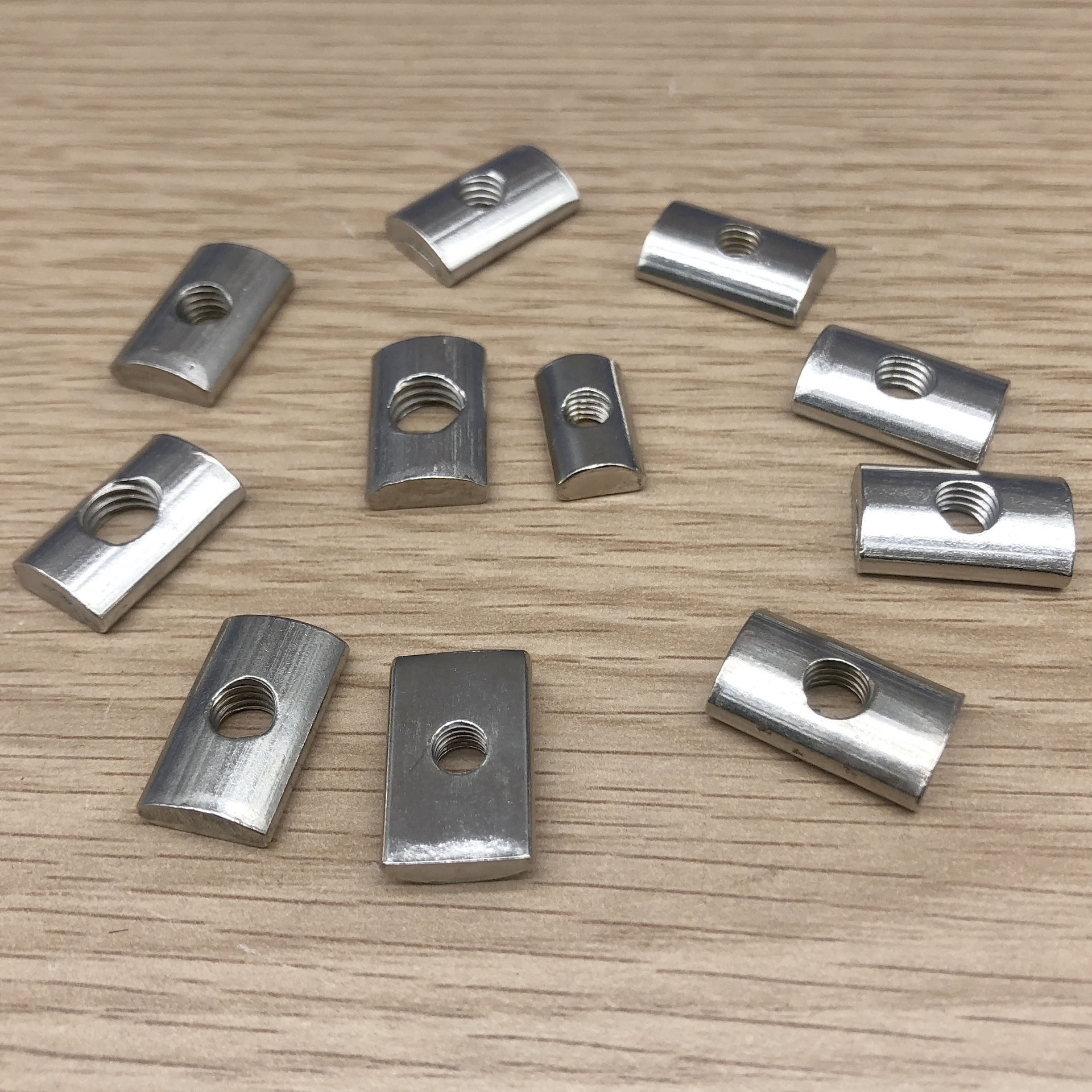 半圆螺母/长条后装/补装螺母/投入式螺母/铝型材配件螺母M5 M6 M8