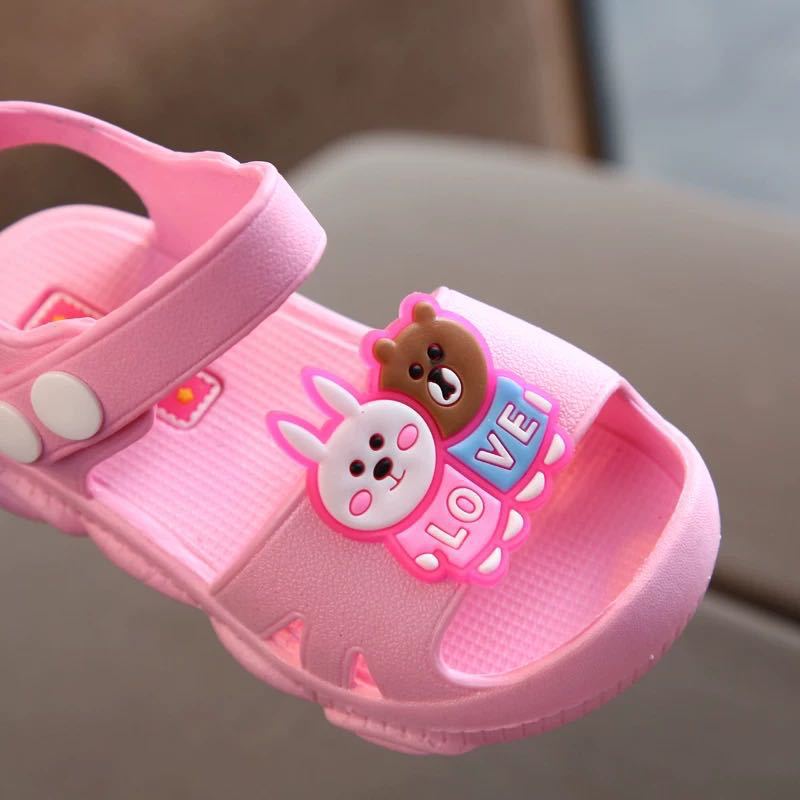 14513128909_1109879052