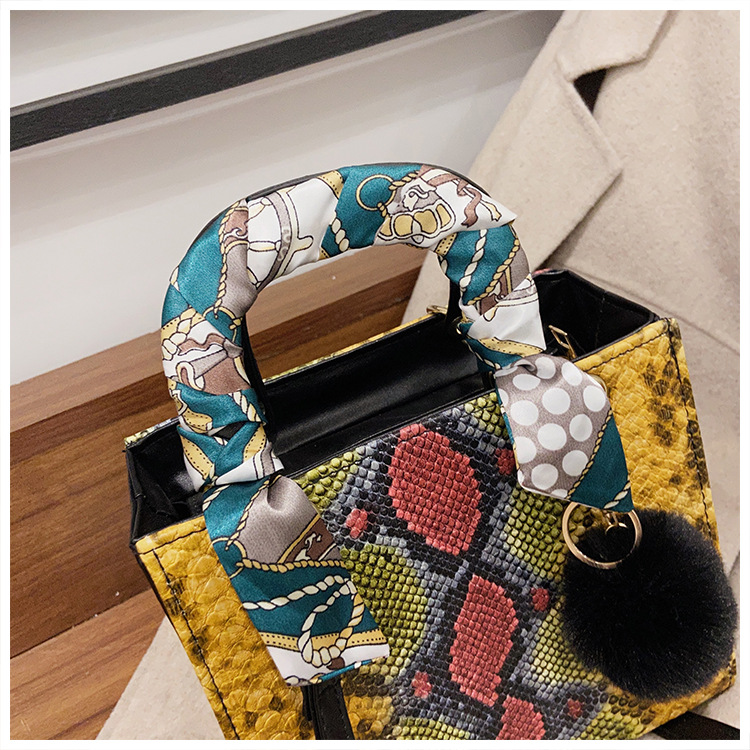 Contrast Color Snake Pattern Women's Bag New 2020 Autumn And Winter Korean Style Fashion Bag Shoulder Bag Crossbody Silk Scarf Portable Small Square Bag display picture 23