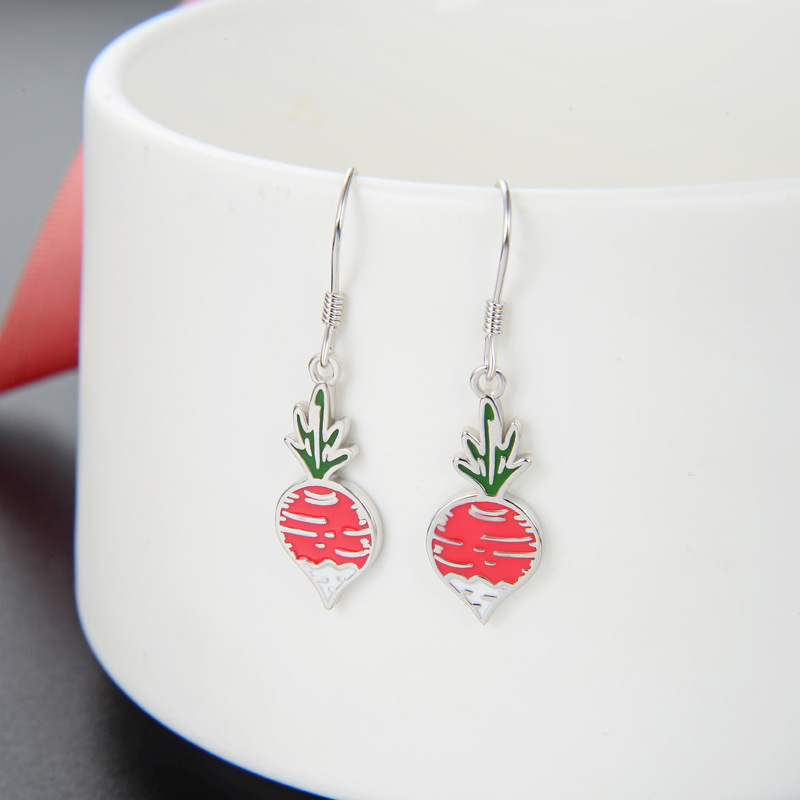 Japonés y coreano s925 pendientes de plata de las mujeres creativas lindo rábano gota pendientes de aceite simple todo fósforo fuente de joyería fábrica