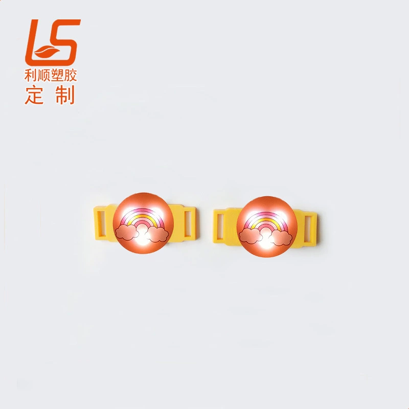 Силиконовая мультяшная LED-шнурка-пряжка PVC, мигающий ночной индикатор, пряжка для обуви, изготовленная под заказ