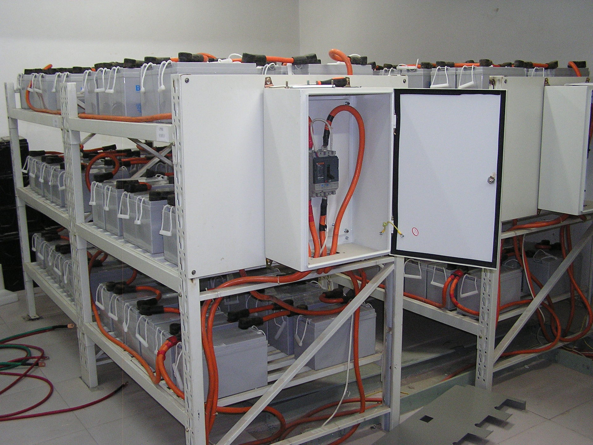 哈尔滨光宇蓄电池6-GFM-50 12V50AH  全新 质保三年