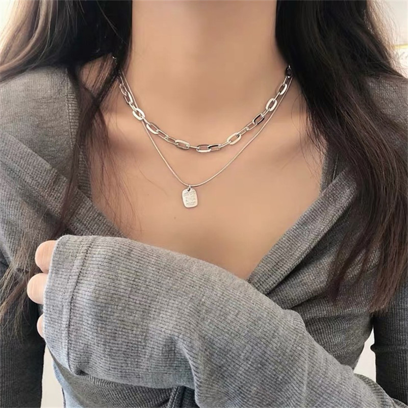 Nouveau Collier Tendance En Acier Titane À Double Couche En Métal Simple De Corée display picture 2