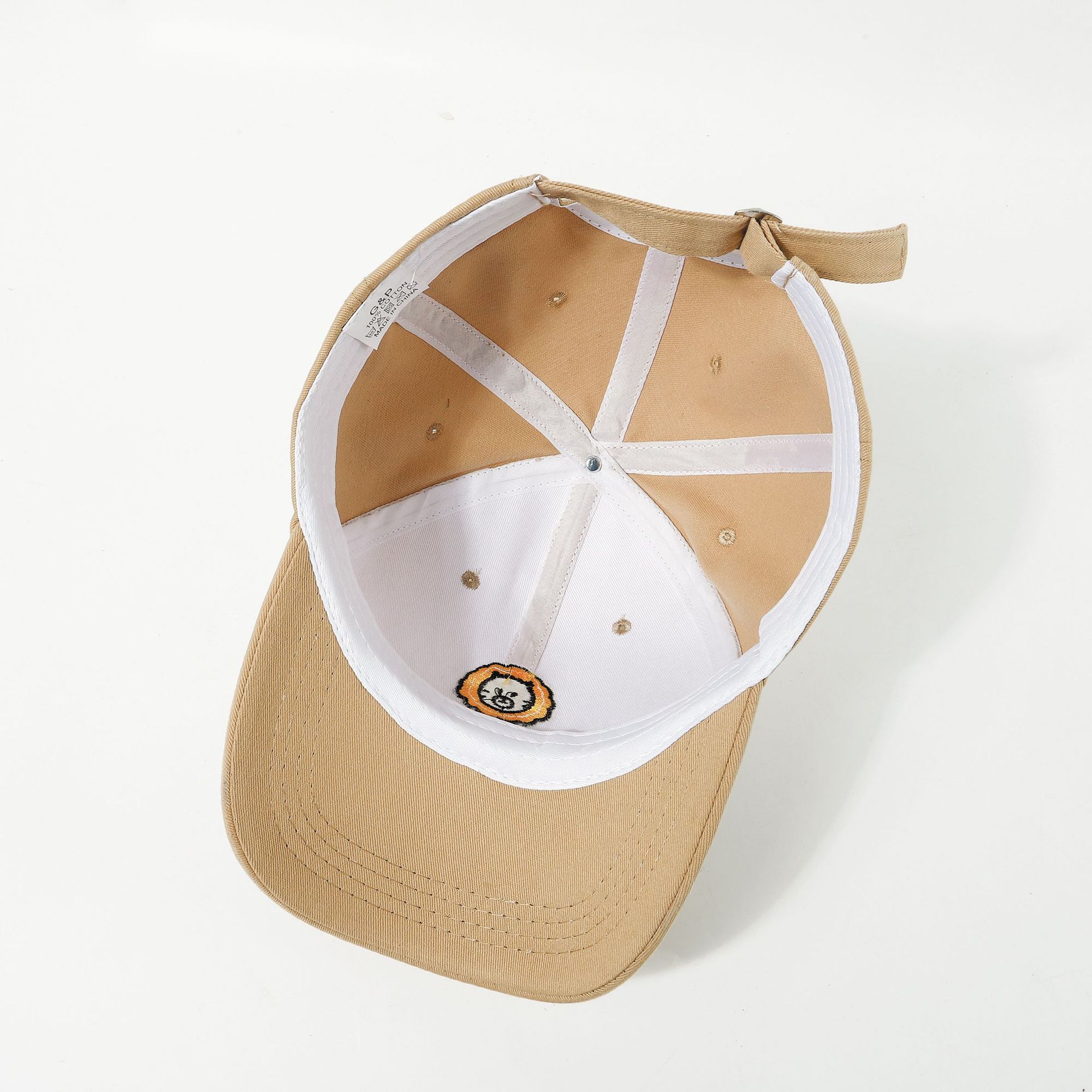 Fashion Soft Top Baseball Cap Women Korean Tide Lion Embroidery Cap Summer Breathable Curved Brim Hat Ladies Hat Men Nihaojewelry display picture 6