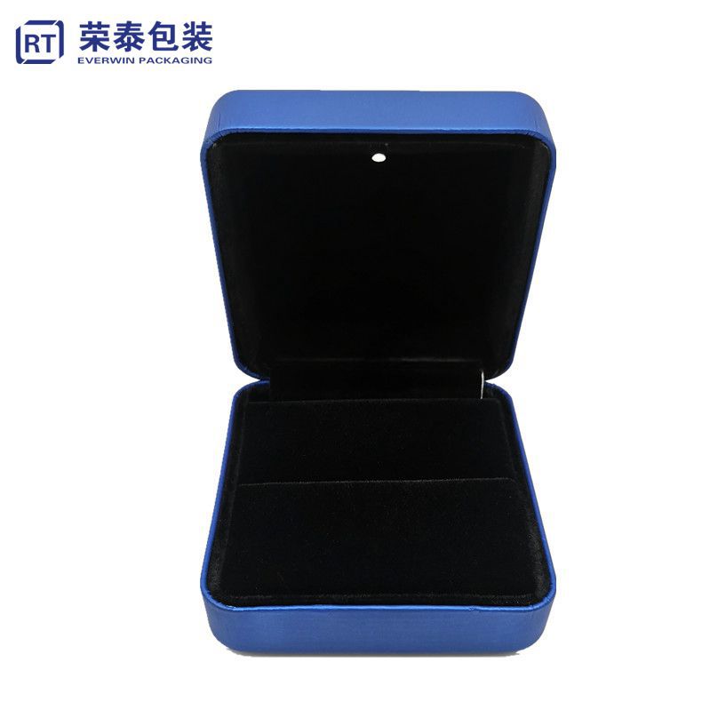 批发蓝色PU皮戒指盒 首饰吊坠项链翻盖灯盒 彩印烫金LOGO包装礼盒
