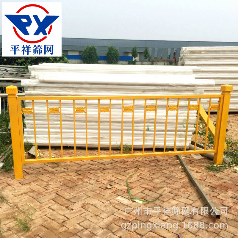 市政道路金色防撞护栏 金色护栏 北京交通金黄道路护栏可