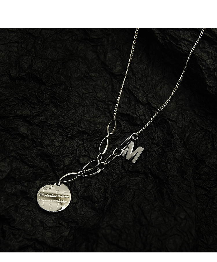 Inglés M Letter Exclusive Necklace Jewelry Titanium Steel Plated 18k Pulsera Al Por Mayor Nihaojewelry display picture 6