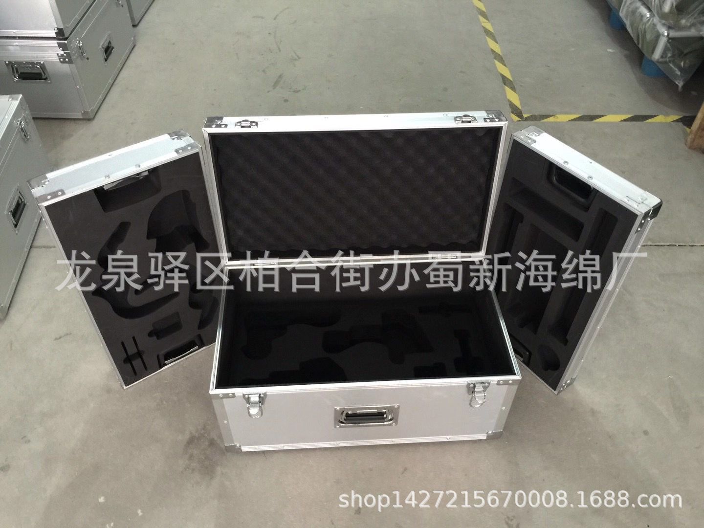 厂家直销白色黑色EVA硬泡沫表绒布防震铝箱包装泡沫/成型异形包装