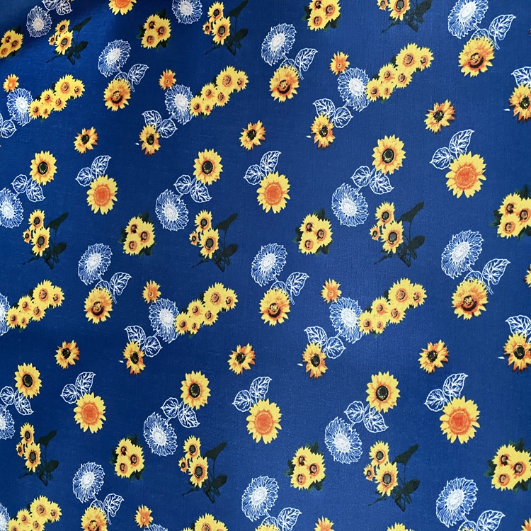 A large amount of color-printed foam is in stock and available for wholesale. We accept 100% polyester fabric and printed fabric for luggage detail image 6