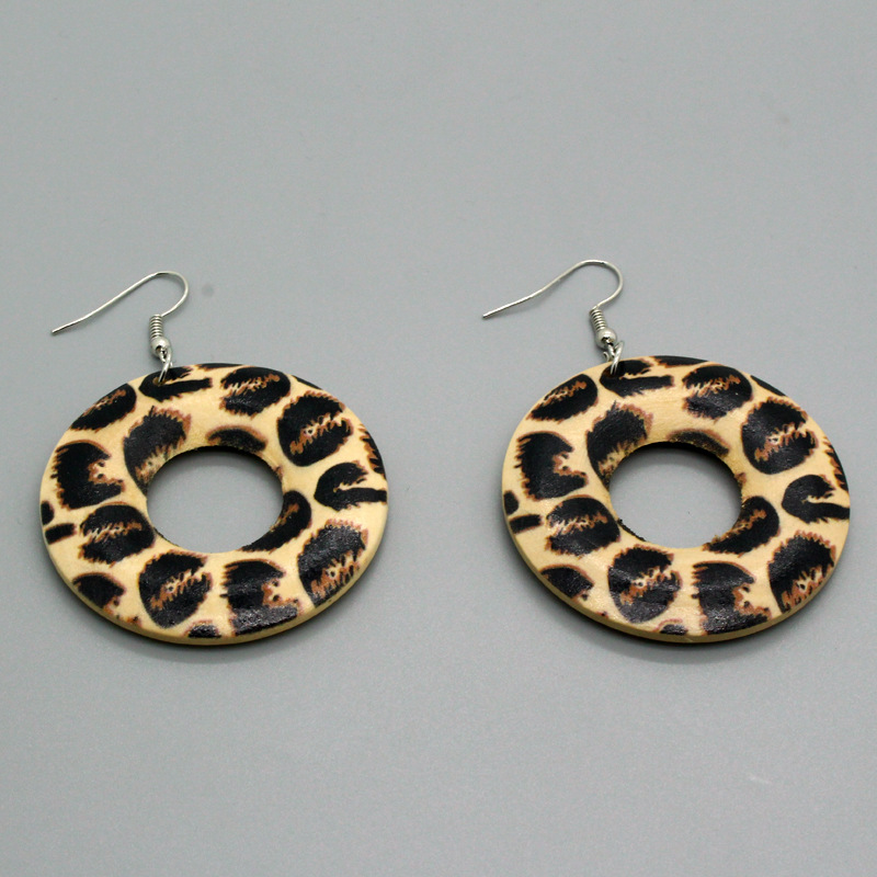 Boucles D&#39;oreilles Rétro Léopard Spots Rondes En Bois display picture 2