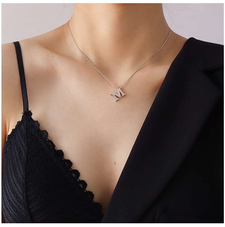 Hammer Square Pattern Superfine Clavicle Chain M English Letter Necklace display picture 1