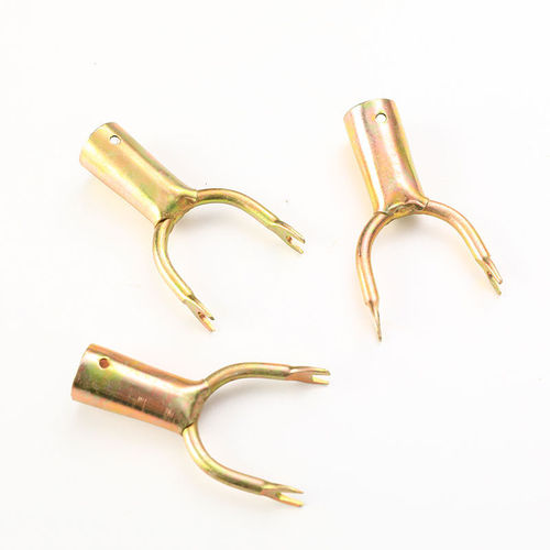 Metal clothes fork to support the clothes pole. Metal clothes fork with clothes drying fork. The fork is one yuan or two yuan.