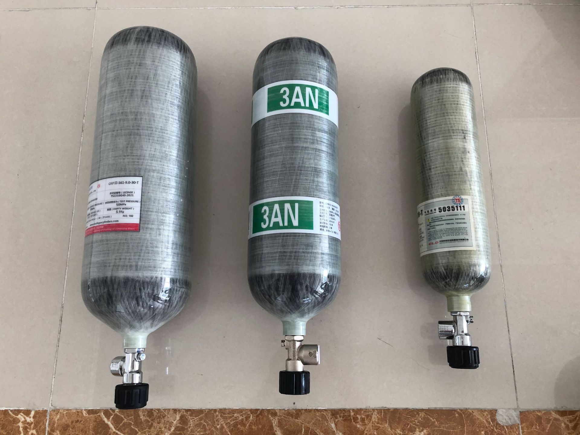 碳纤维6.8L正压式空气呼吸器30MPA压缩空/器材气瓶空呼气瓶供氧