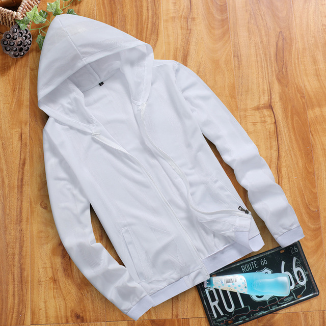 Summer men’s hooded and hollowed out sunscreen jacket