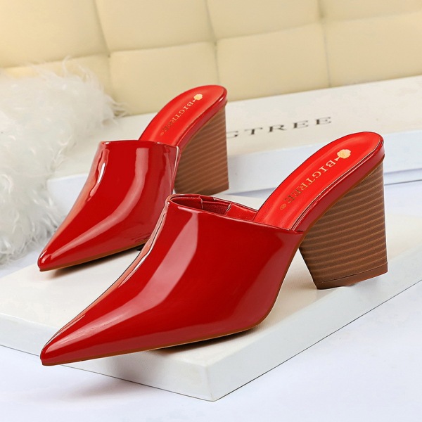 Fashionable wood grain heel thick heel high heel glossy lacquer leather pointed slipper