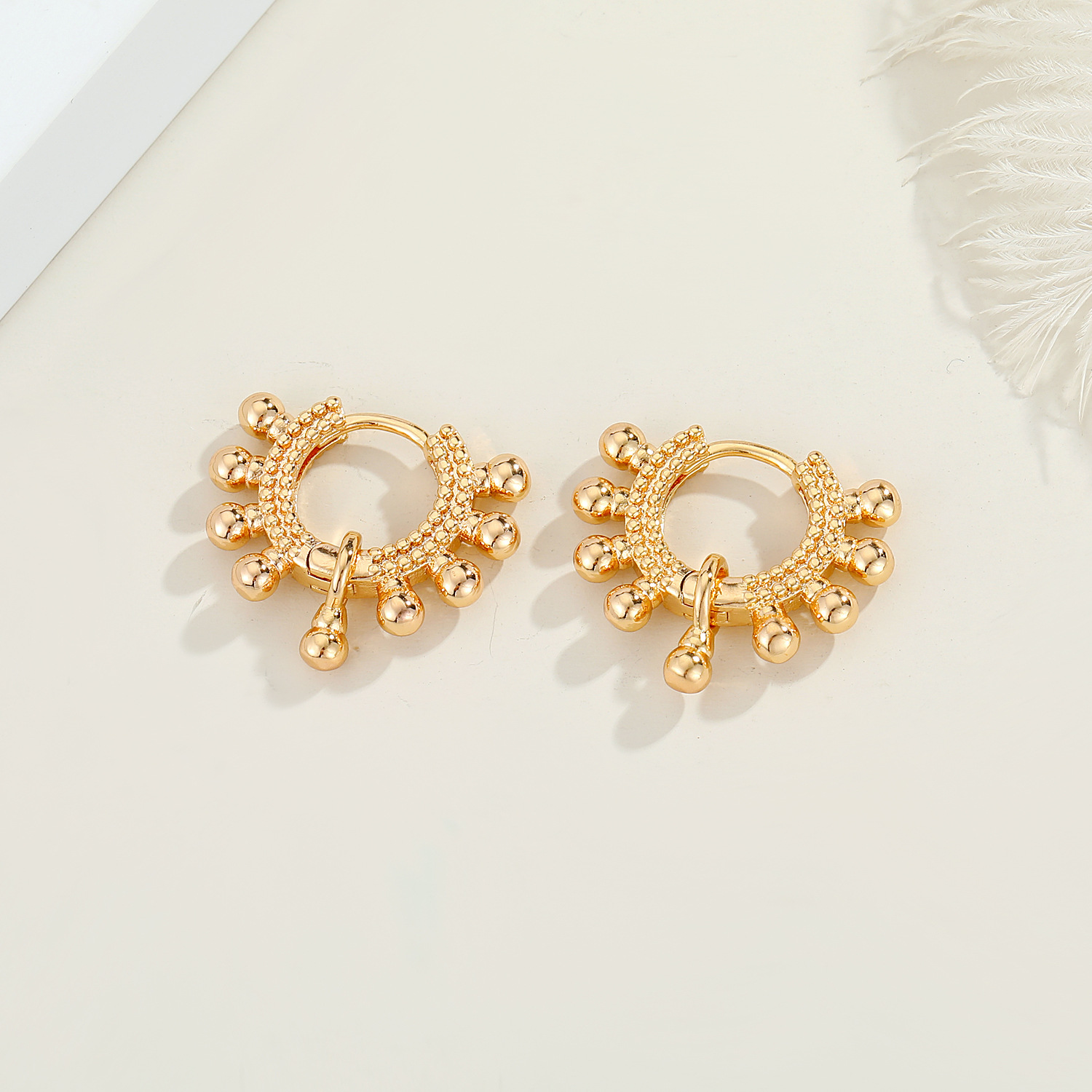 Pendientes De Uva Chapados En Oro display picture 5