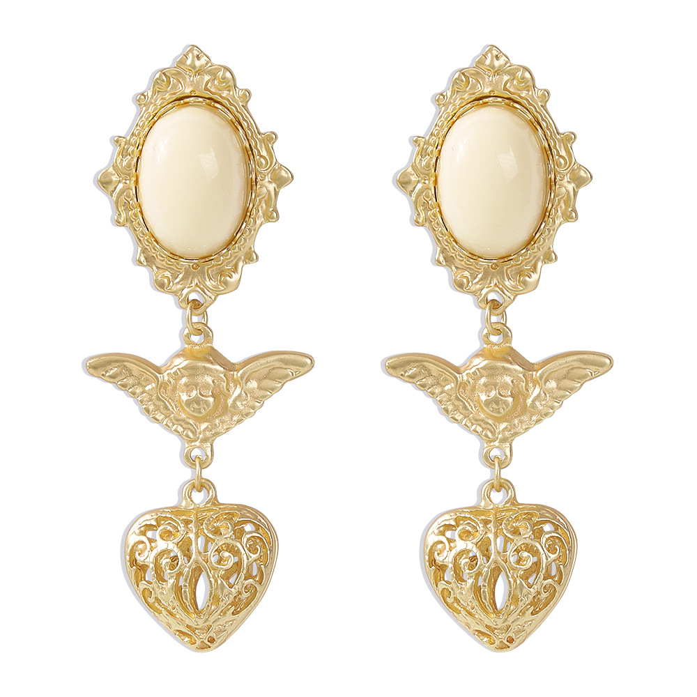 Baroque Retro Portrait Hollow Alloy Resin Earrings display picture 2