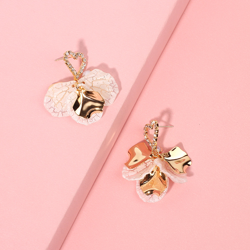 12g Weight Earrings Classification Wedding, Travel, Birthday, Festival Occasion Women'S Gender INS Style Style Gold Color Fashion New  Love Pearl  Earrings 2