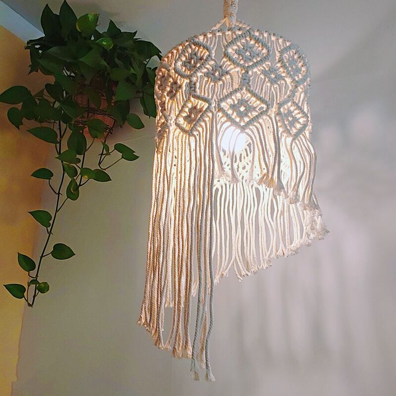 New hand-woven lampshade hotel decorative creative Diamond light frame European and American wind supply wholesale