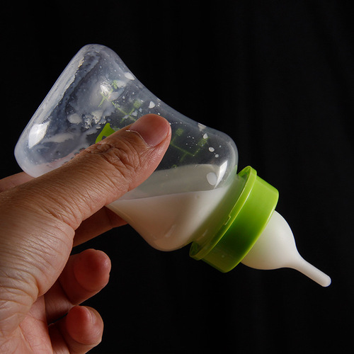 Cross-border best-selling four-piece set of pet bottles Newborn puppies and kittens feeding milk and water pet supplies wholesale