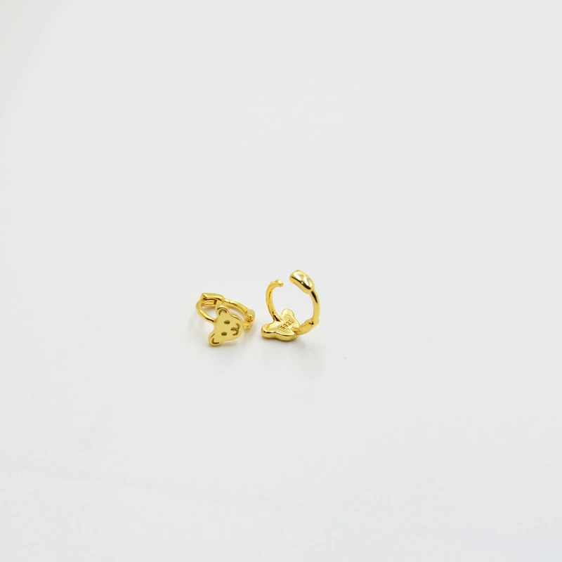 Small glossy minimalistic earrings, 925 sample silver, with little bears