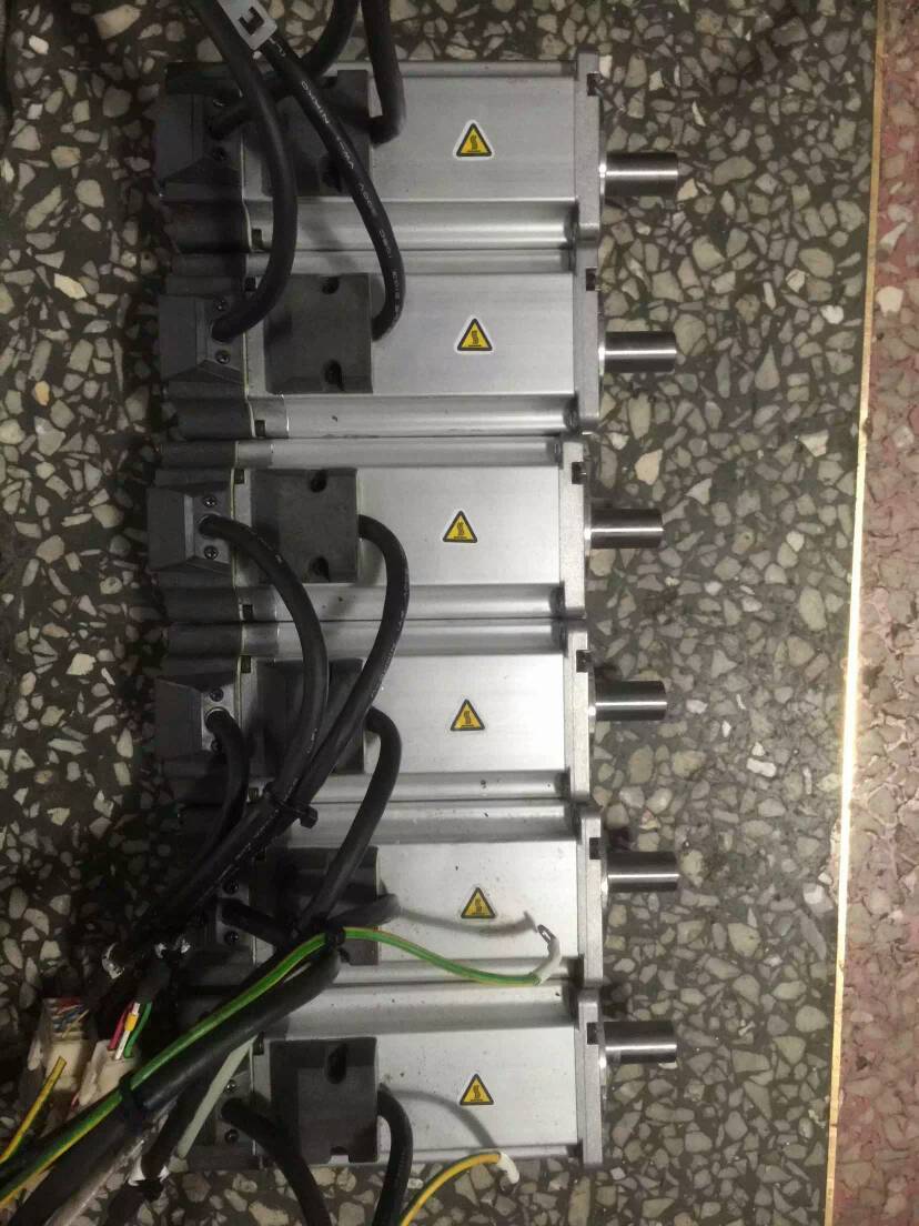 原装松下伺服MUMS082A1F0S，库存现货，低价，欢迎询价