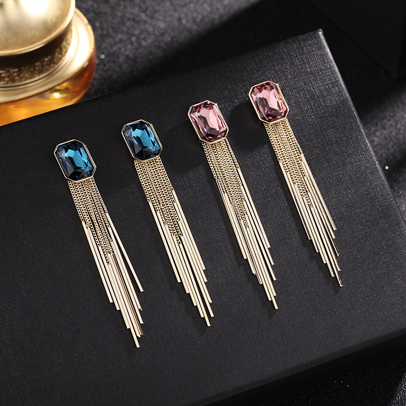 Fashion Tassels Show Face Earrings 925 Silver Needle Crystal Long Earrings Wholesale Nihaojewelry display picture 5