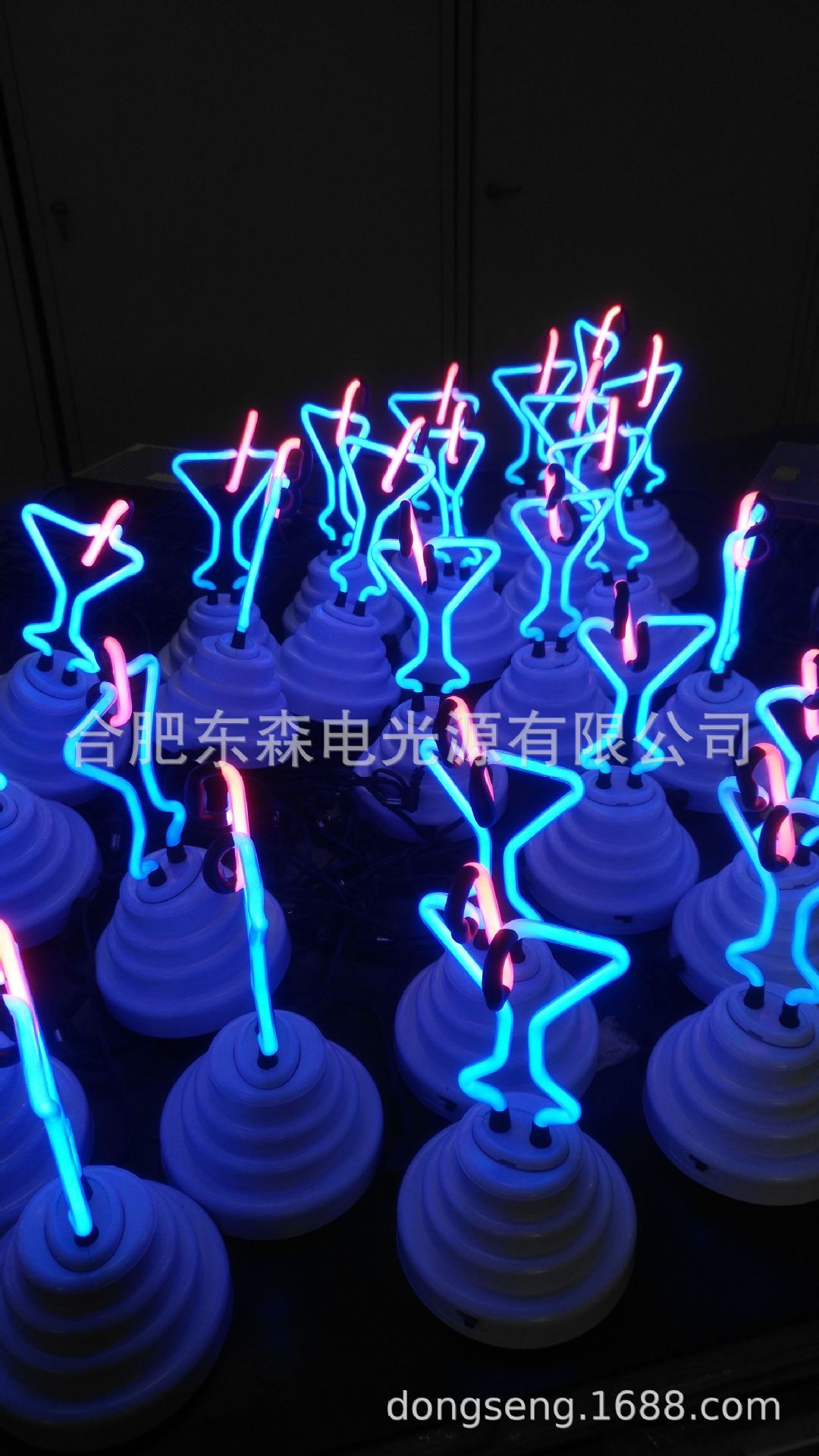 공급 스몰 사이즈 마티니 네온, USB 네온