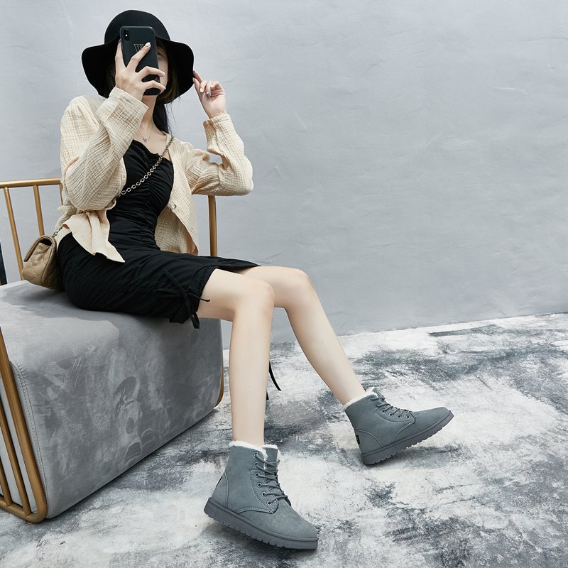 Nuevo invierno forrado de lana gruesa botas de nieve de las mujeres zapatos de algodón caliente botas cortas Martin botas de Comercio Exterior más zapatos de tamaño