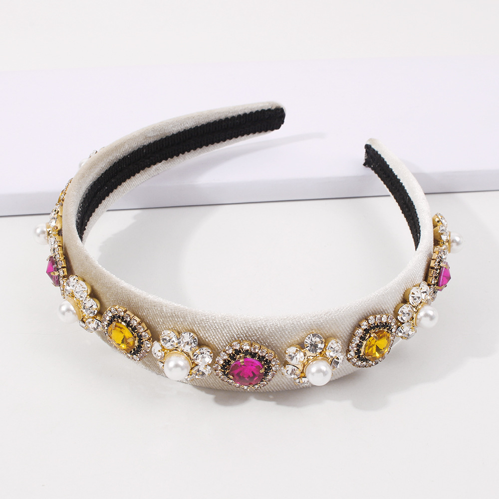 Pearl Gold Velvet Baroque Headband display picture 7