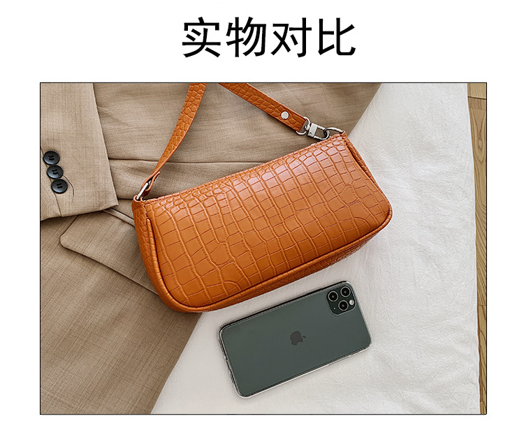 New Trendy  Wild Fashion  Simple Portable Underarm Bag display picture 2