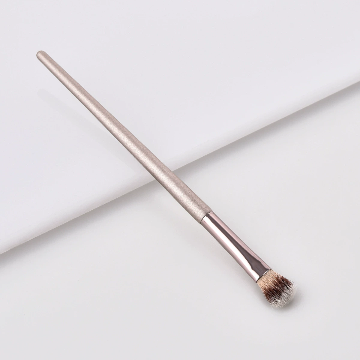 Makeup Brush Set (Nongying) — 10-piece champagne gold handles, wood/aluminum ferrule, synthetic bristles