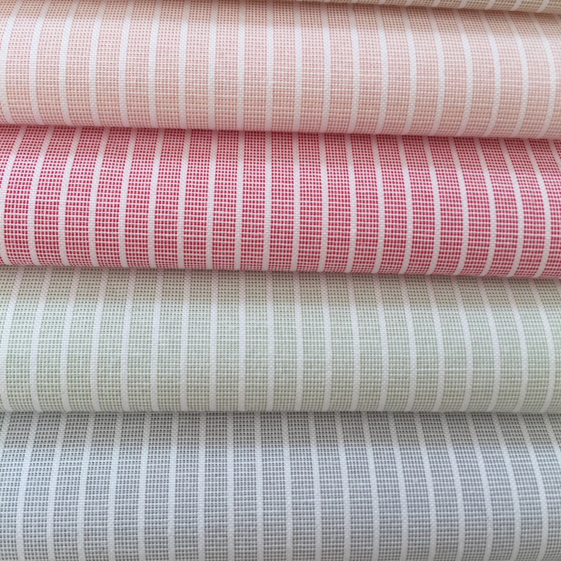 衬衫布料 色织条纹衬衫面料 新款短袖男女布料 涤棉衬衫面料