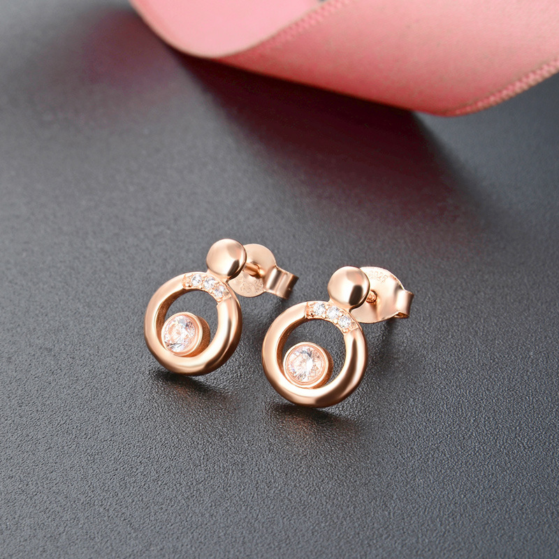 Japonés y coreano s925 pendientes de plata pendientes de anillo de moda elegante de las mujeres novias regalo circón pendientes fuente fábrica