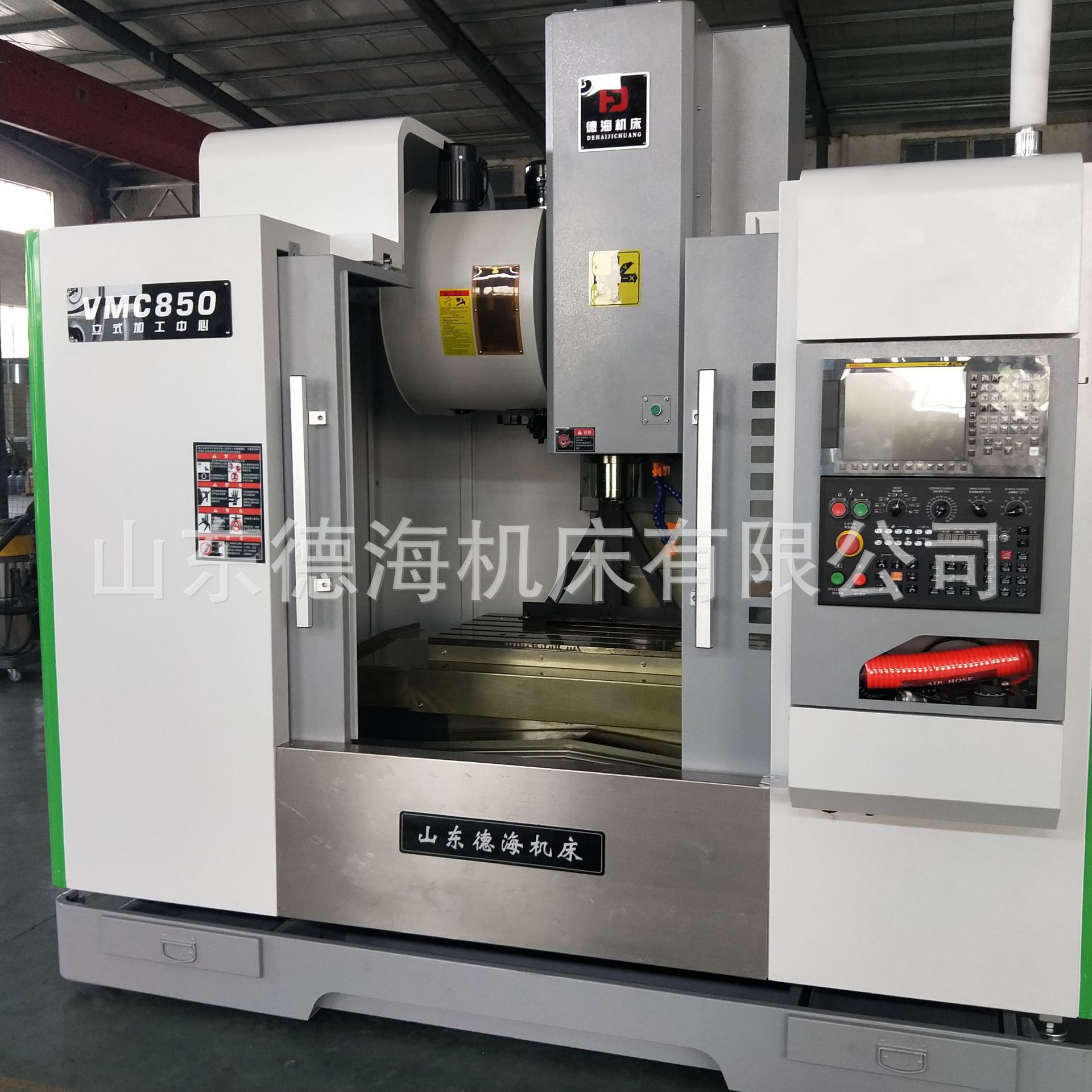 VMC850数控加工中心 三轴线轨VMC850 立式加工中心850台湾配置