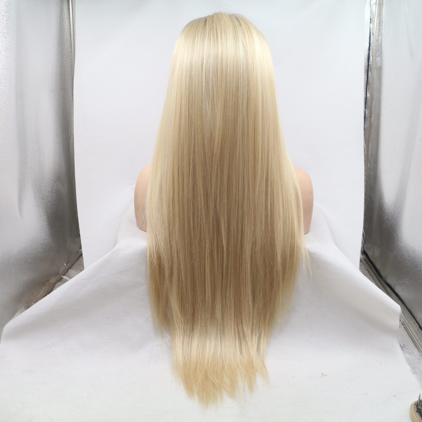 Comercio exterior Europa y América moda fibra química peluca mujer rubia pelo corto lacio casco de seda de alta temperatura al por mayor