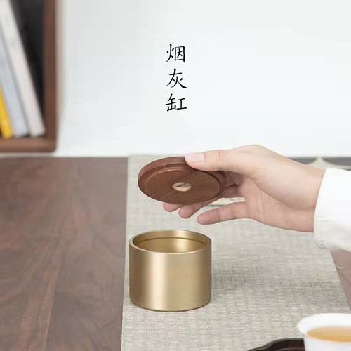 Wholesale copper heart ashtray for home living room with cover to prevent fly ash, creative trendy ornaments, windproof ashtray tea accessories