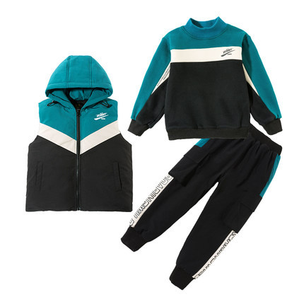 The 2022 new autumn and winter collection for boys is a trendy sporty and stylish three-piece hoodie set for boys with added fleece and thickened layers pic 3