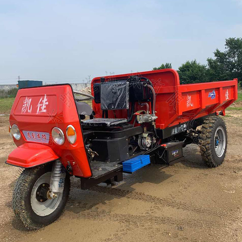 载重2吨柴油三轮车 车厢长2.2宽1.4米翻斗车建筑工地上的翻斗车